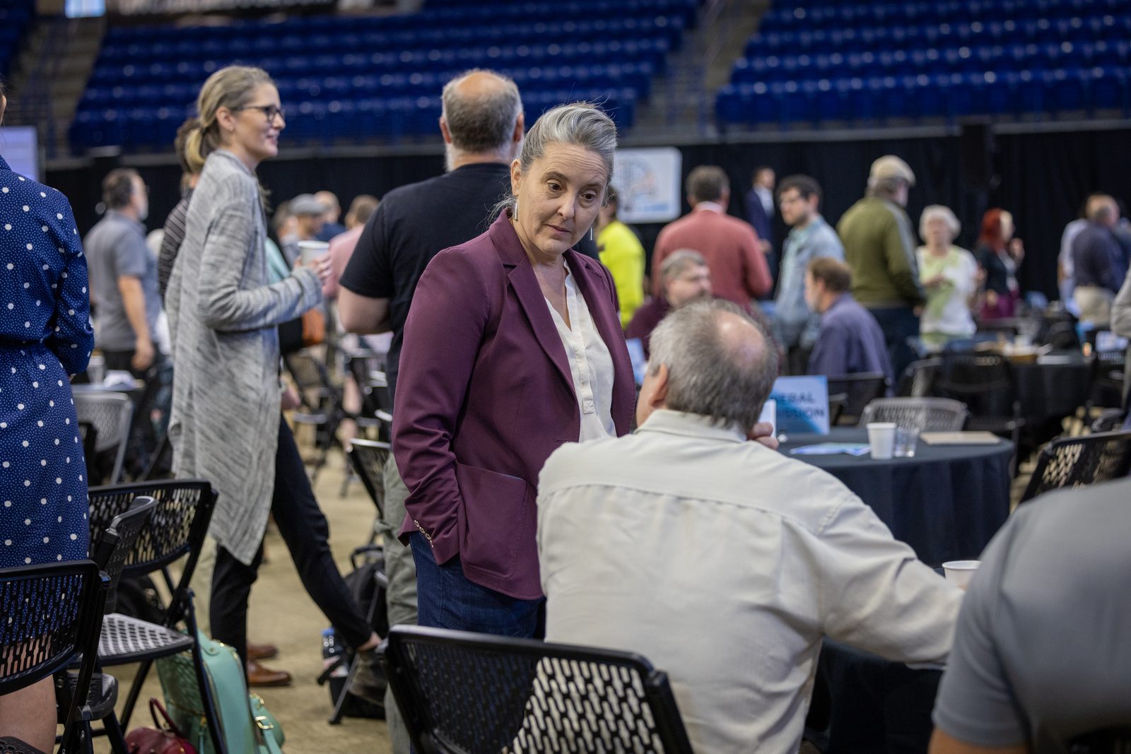 Brainhub attendees engaged in discussion